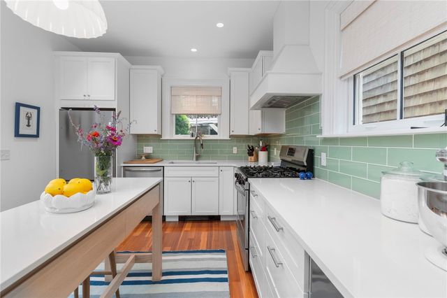 46 Corne Street, Newport, RI 02840