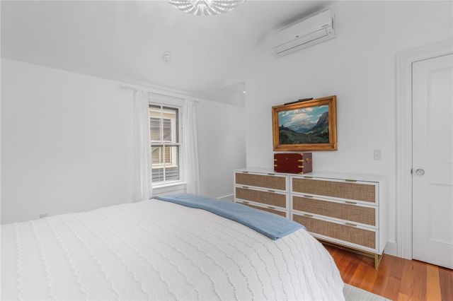 46 Corne Street, Newport, RI 02840