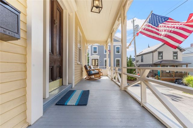 46 Corne Street, Newport, RI 02840
