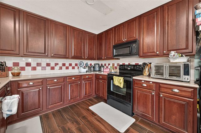 12051 Christophers Walk Court, Houston, TX 77089
