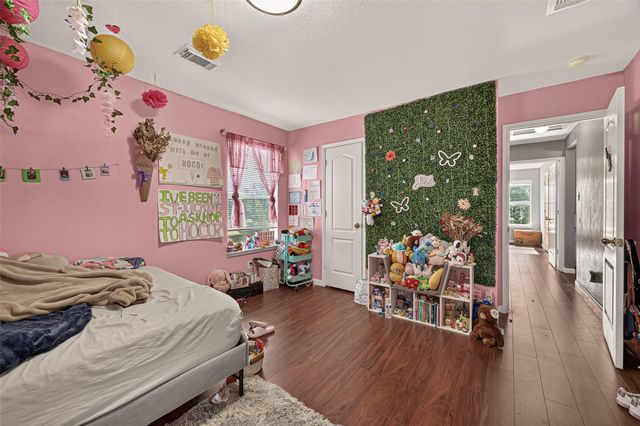 12051 Christophers Walk Court, Houston, TX 77089