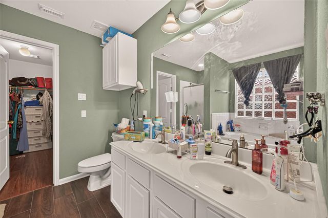 12051 Christophers Walk Court, Houston, TX 77089