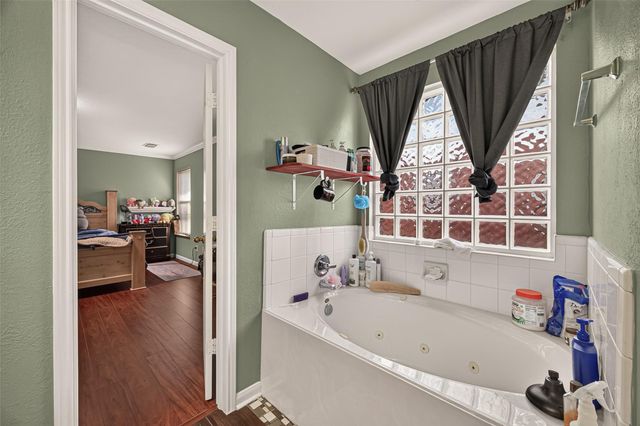 12051 Christophers Walk Court, Houston, TX 77089