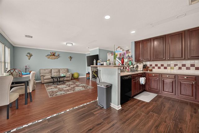 12051 Christophers Walk Court, Houston, TX 77089