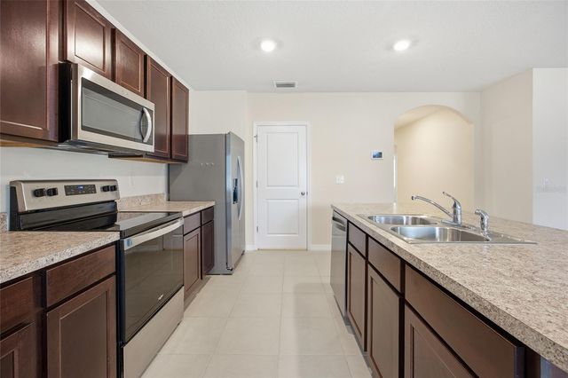 3865 SE 98TH PLACE, Belleview, FL 34420