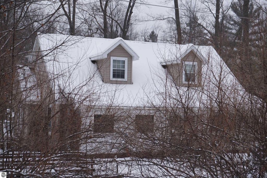 Image 11 of property listing at 6970 Wickert Road, Hale, MI 48739