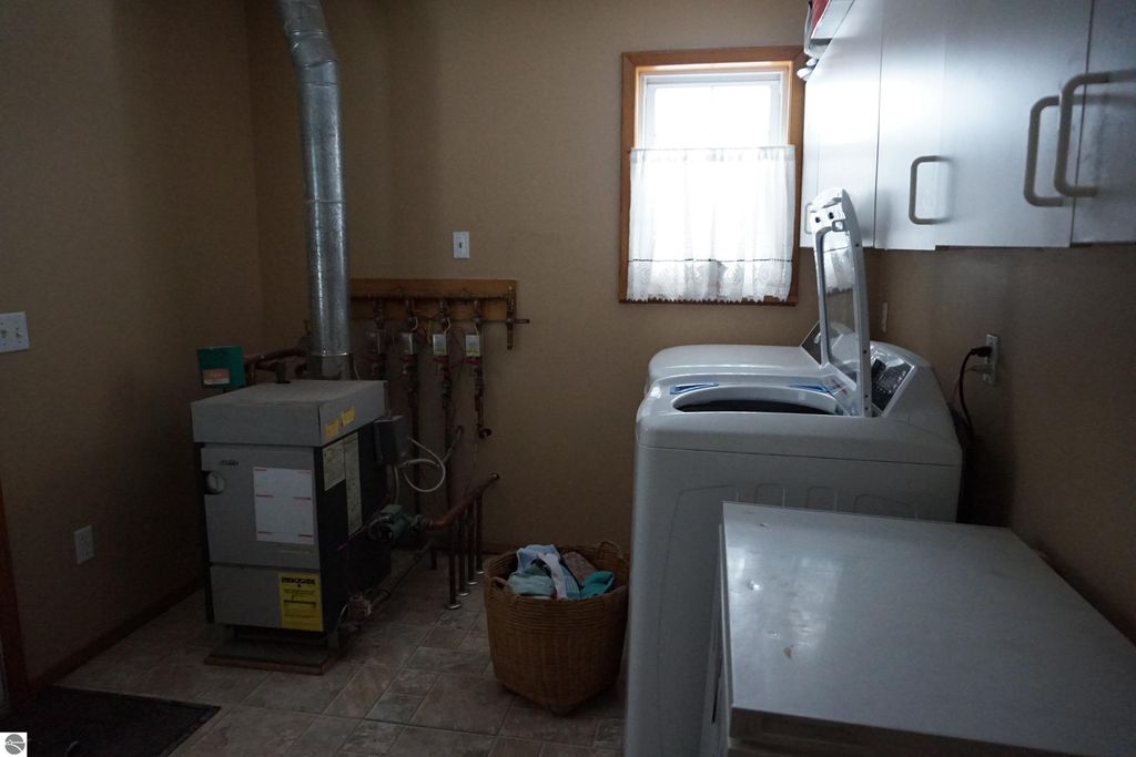 Image 7 of property listing at 6970 Wickert Road, Hale, MI 48739