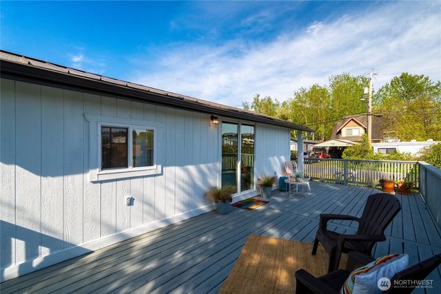 7403 Sunset Drive, Blaine, WA 98230