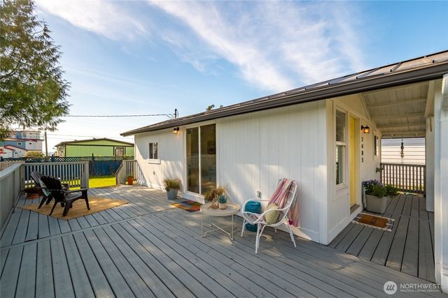 7403 Sunset Drive, Blaine, WA 98230