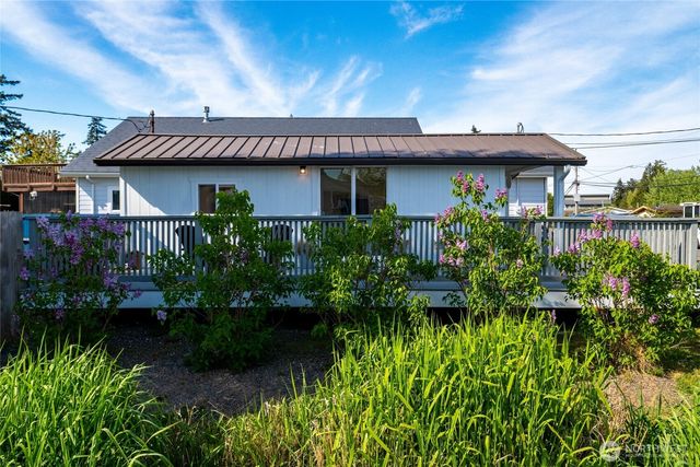7403 Sunset Drive, Blaine, WA 98230