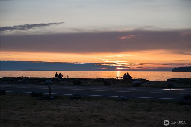 7403 Sunset Drive, Blaine, WA 98230