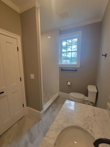 9 Zeland Drive, Dover, NH 03820