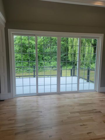 9 Zeland Drive, Dover, NH 03820