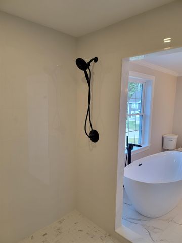 9 Zeland Drive, Dover, NH 03820
