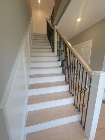 9 Zeland Drive, Dover, NH 03820