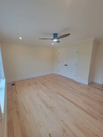9 Zeland Drive, Dover, NH 03820
