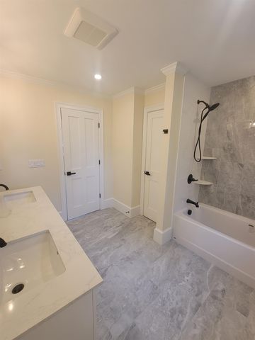 9 Zeland Drive, Dover, NH 03820