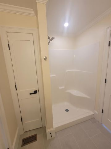 9 Zeland Drive, Dover, NH 03820