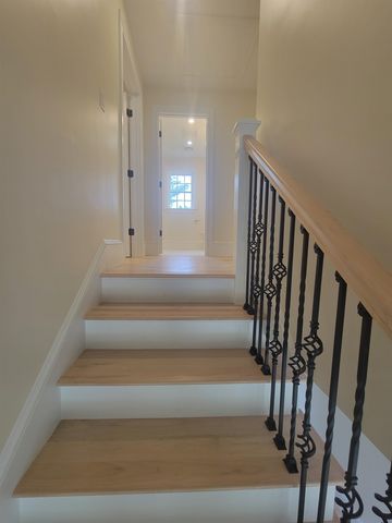 9 Zeland Drive, Dover, NH 03820