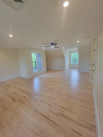 9 Zeland Drive, Dover, NH 03820