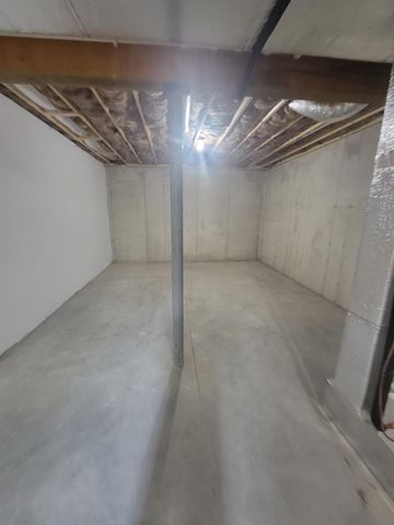 9 Zeland Drive, Dover, NH 03820