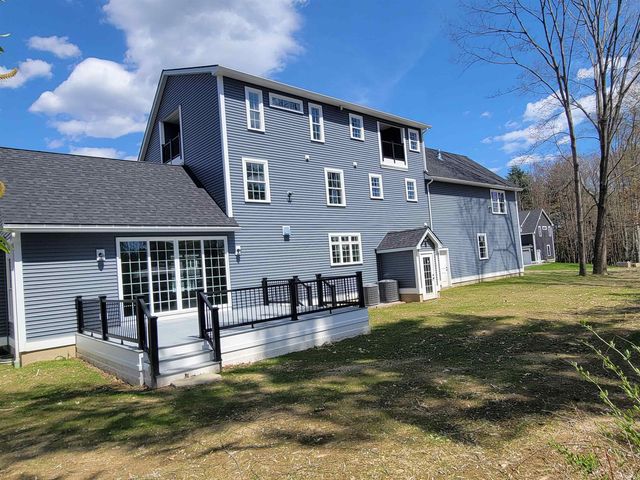 9 Zeland Drive, Dover, NH 03820