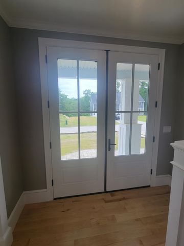 9 Zeland Drive, Dover, NH 03820
