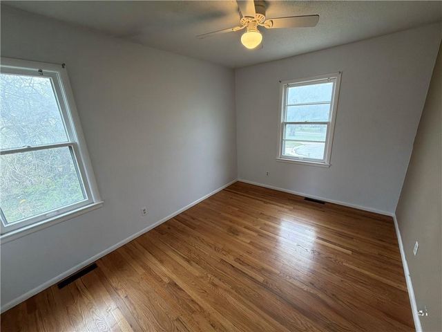 5904 E 95th Terrace, Kansas City, MO 64134