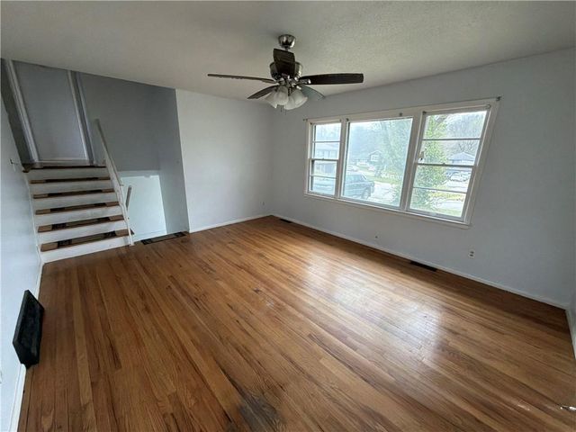 5904 E 95th Terrace, Kansas City, MO 64134
