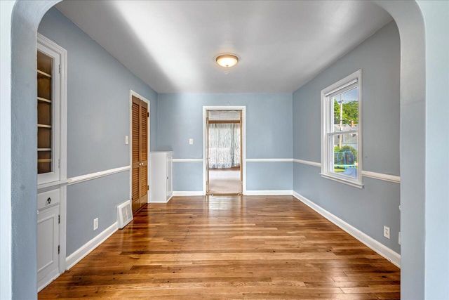 4823 N Elkhart AVENUE, Whitefish Bay, WI 53217