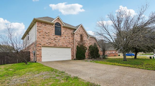 313 Country Lakes Drive, Argyle, TX 76226