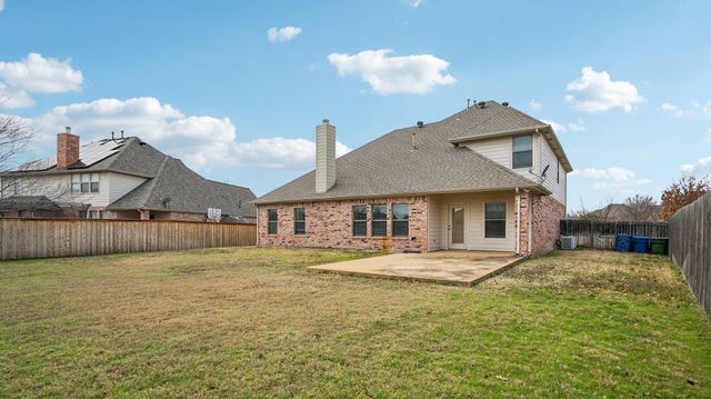 313 Country Lakes Drive, Argyle, TX 76226