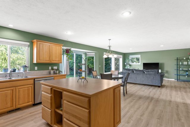 3421 S McDonald St, Spokane Valley, WA 99206