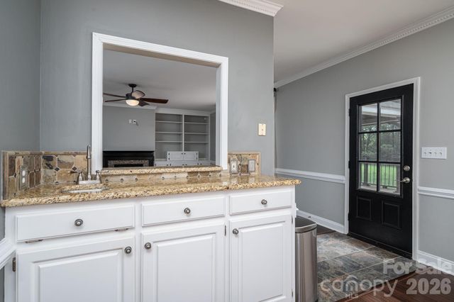 503 Bridgestone Court, Gastonia, NC 28056
