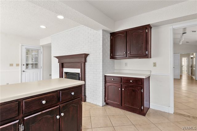6136 Woodcrest Dr, Tuscaloosa, AL 35405