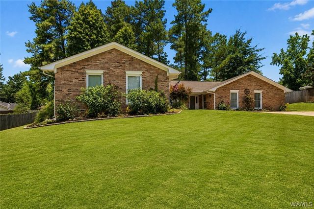 6136 Woodcrest Dr, Tuscaloosa, AL 35405