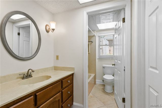 6136 Woodcrest Dr, Tuscaloosa, AL 35405