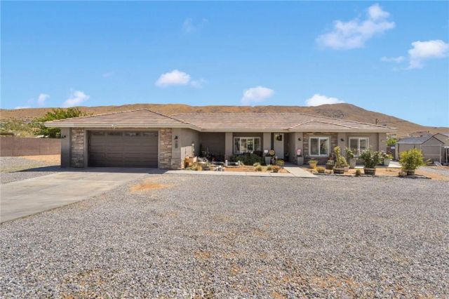 22567 Ocotillo Way, Apple Valley, CA 92308