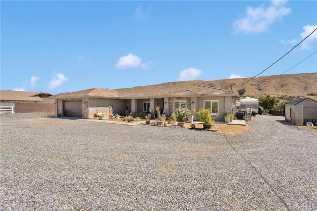 22567 Ocotillo Way, Apple Valley, CA 92308