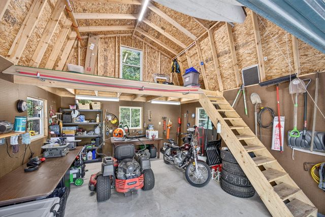 21643 11 Mile Road, Big Rapids, MI 49307