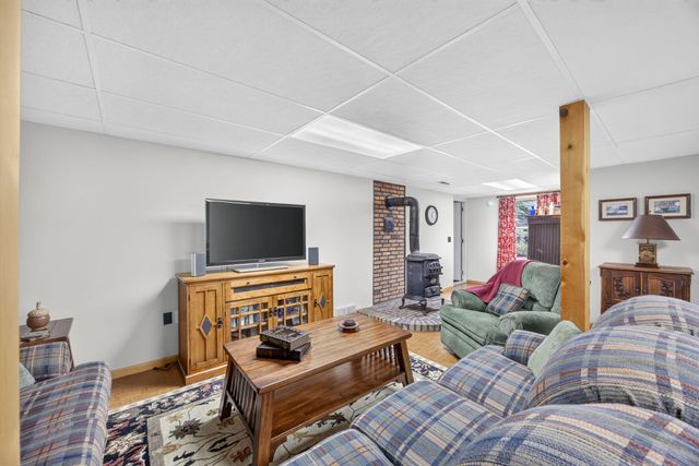 21643 11 Mile Road, Big Rapids, MI 49307