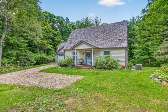 21643 11 Mile Road, Big Rapids, MI 49307
