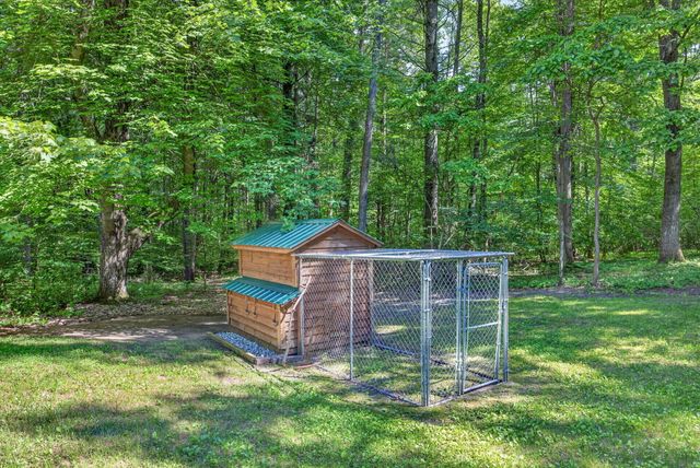 21643 11 Mile Road, Big Rapids, MI 49307