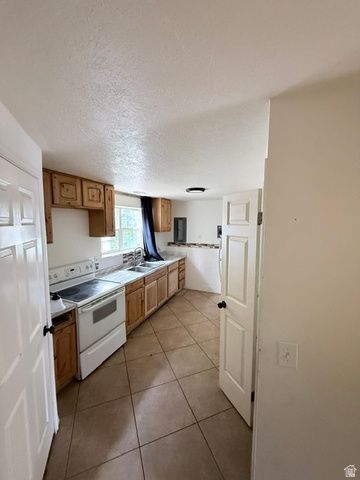 5680 W GLEN LIVET CT, West Valley City, UT 84128