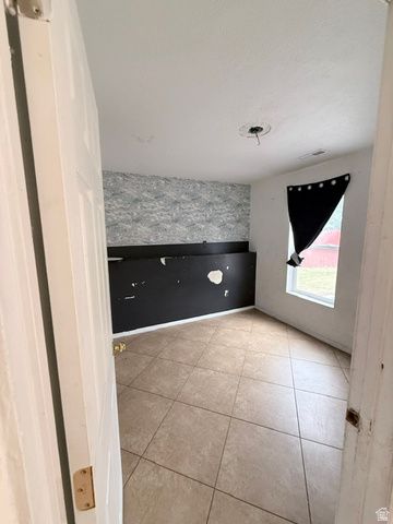 5680 W GLEN LIVET CT, West Valley City, UT 84128