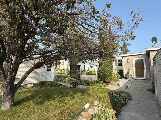 S 402 MENOMINEE STREET, Stephenson, MI 49887