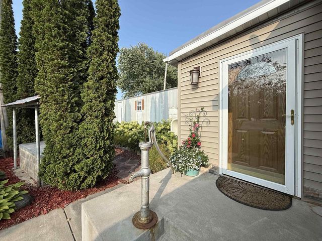 S 402 MENOMINEE STREET, Stephenson, MI 49887