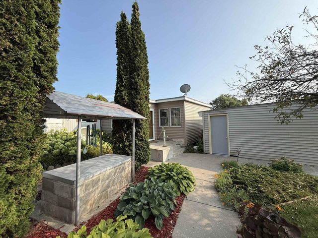 S 402 MENOMINEE STREET, Stephenson, MI 49887