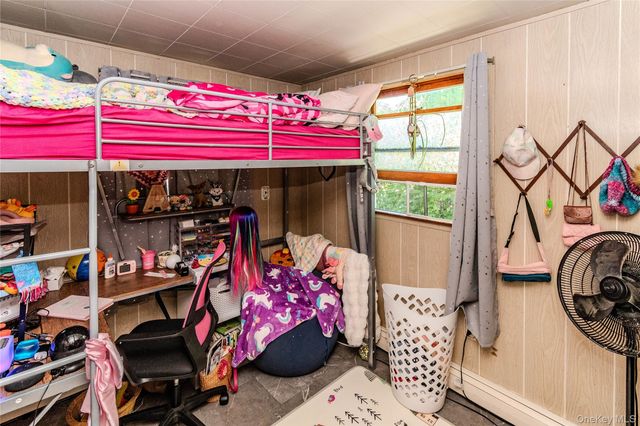 6 Hope Lane, Milton, NY 12547
