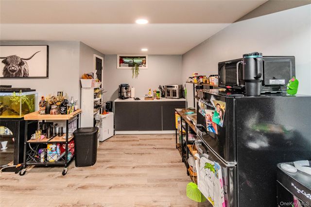 6 Hope Lane, Milton, NY 12547
